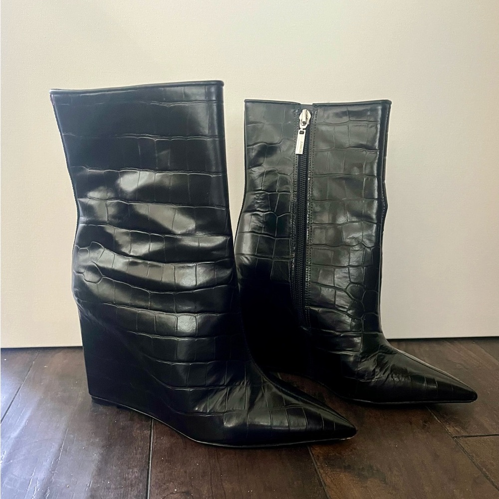 Asya Crocodile-Embossed Leather Bootie